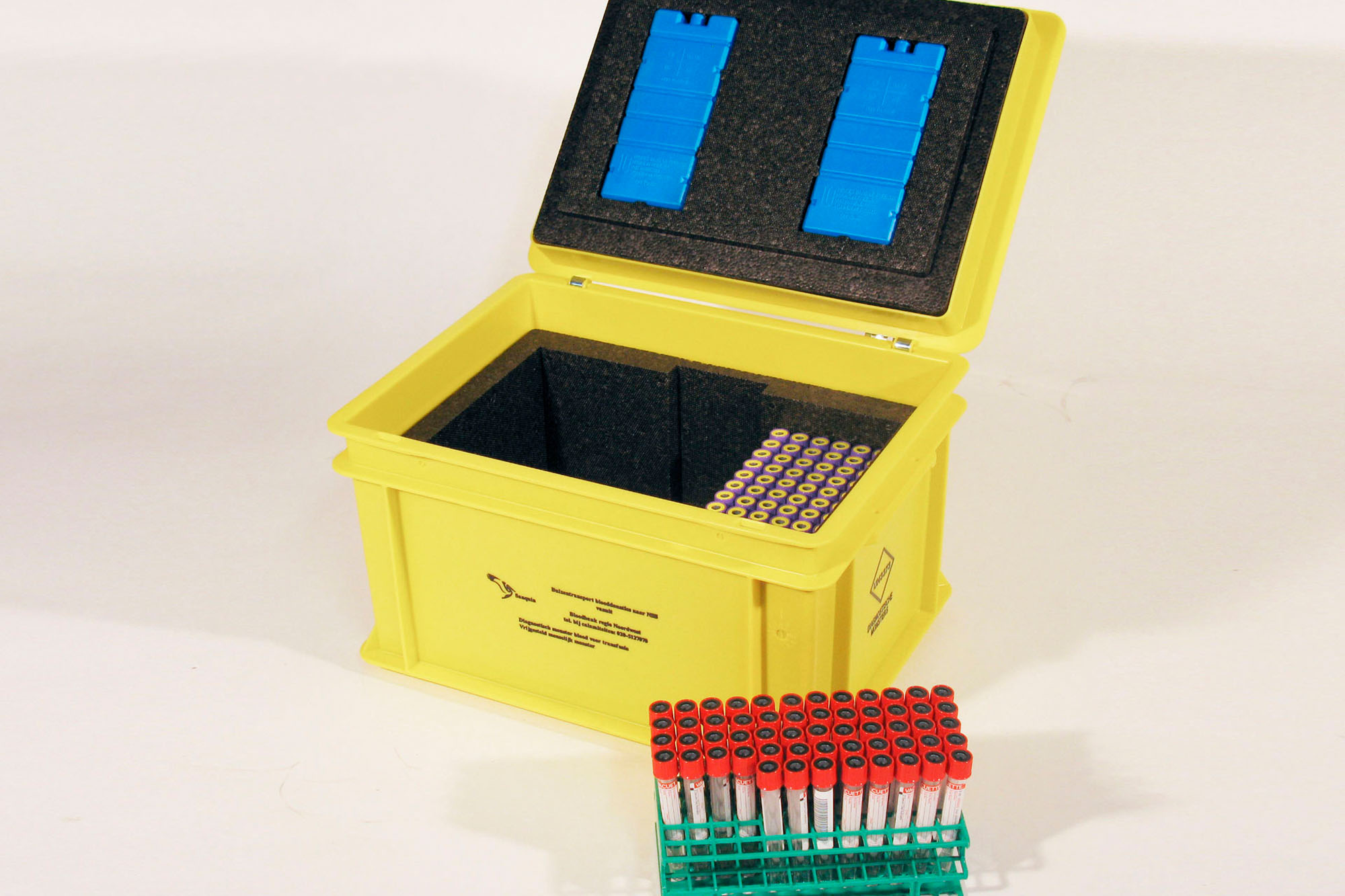 Caixas de transporte de tubos de sangue da Sanquin