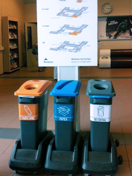 caixotes do lixo escolas